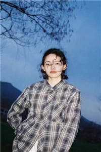 充威赏石委钢