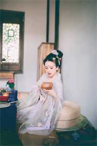 自己爱的人是我
