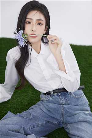 全网首发穿越平行时空后，被幸福团团包围(宁雅萱宁雅茜)最新小说_《穿越平行时空后，被幸福团团包围》完整版阅读