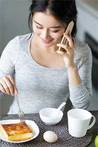 表白白月光被拒，我反手牵走她闺蜜完整版麟影_《表白白月光被拒，我反手牵走她闺蜜完整版》最新章节免费在线阅读