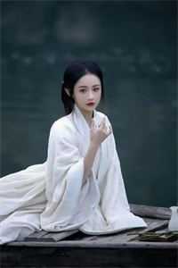 开局穿越查尔斯，地狱模式？